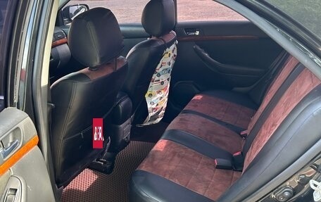 Toyota Avensis III рестайлинг, 2006 год, 550 000 рублей, 5 фотография