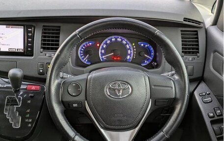 Toyota ISis I, 2016 год, 1 270 700 рублей, 10 фотография