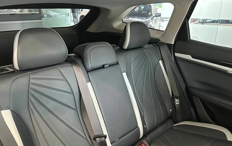Geely Atlas, 2024 год, 2 975 000 рублей, 9 фотография