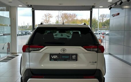 Toyota RAV4, 2023 год, 3 725 000 рублей, 5 фотография