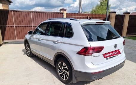 Volkswagen Tiguan II, 2018 год, 3 600 000 рублей, 5 фотография