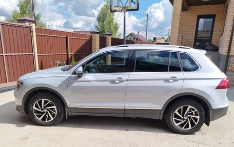 Volkswagen Tiguan II, 2018 год, 3 600 000 рублей, 6 фотография