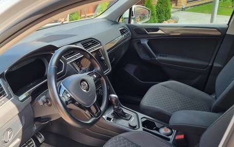 Volkswagen Tiguan II, 2018 год, 3 600 000 рублей, 16 фотография