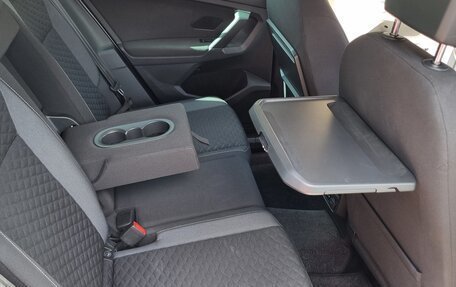 Volkswagen Tiguan II, 2018 год, 3 600 000 рублей, 20 фотография