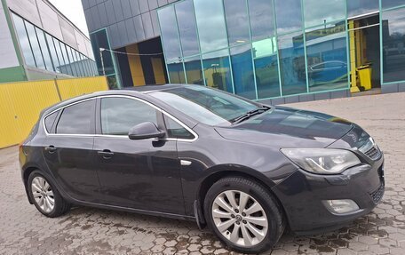 Opel Astra J, 2011 год, 629 000 рублей, 1 фотография