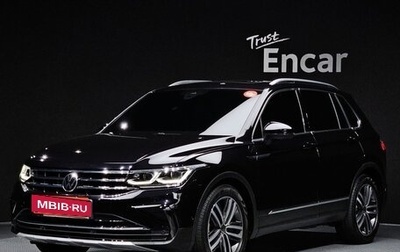 Volkswagen Tiguan II, 2022 год, 2 815 000 рублей, 1 фотография