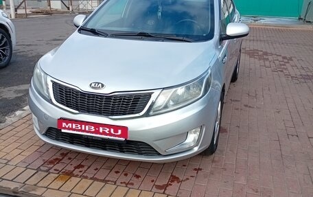 KIA Rio III рестайлинг, 2013 год, 900 000 рублей, 3 фотография