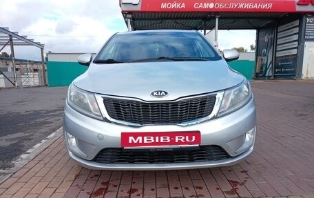 KIA Rio III рестайлинг, 2013 год, 900 000 рублей, 4 фотография