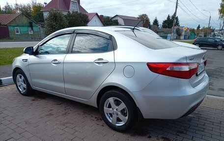 KIA Rio III рестайлинг, 2013 год, 900 000 рублей, 6 фотография