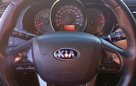 KIA Rio III рестайлинг, 2013 год, 900 000 рублей, 19 фотография