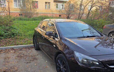 Opel Astra J, 2014 год, 860 000 рублей, 2 фотография