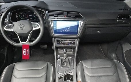 Volkswagen Tiguan II, 2022 год, 2 815 000 рублей, 4 фотография