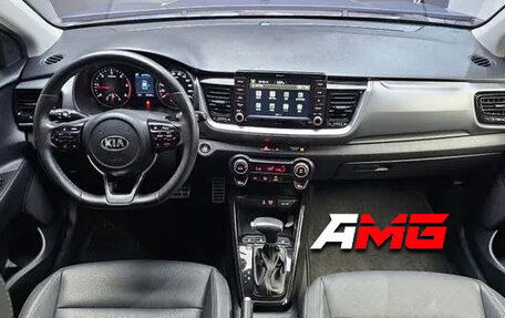 KIA Stonic, 2017 год, 1 450 000 рублей, 3 фотография