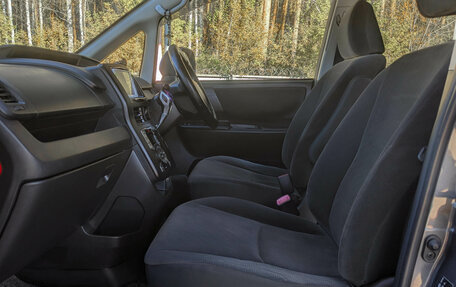 Toyota Noah III, 2012 год, 1 699 900 рублей, 10 фотография