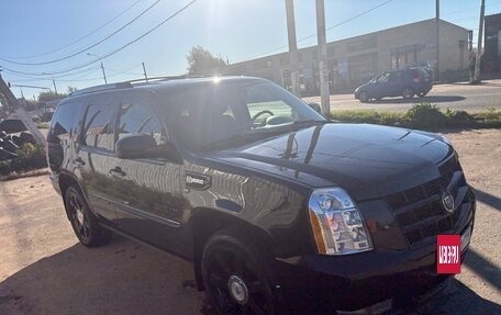 Cadillac Escalade III, 2012 год, 3 375 000 рублей, 2 фотография