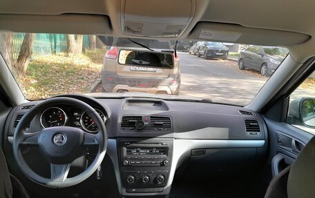 Skoda Yeti I рестайлинг, 2014 год, 800 000 рублей, 23 фотография