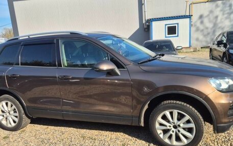 Volkswagen Touareg III, 2011 год, 1 500 000 рублей, 2 фотография