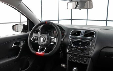 Volkswagen Polo VI (EU Market), 2018 год, 1 750 000 рублей, 8 фотография