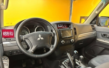 Mitsubishi Pajero IV, 2014 год, 2 199 000 рублей, 11 фотография