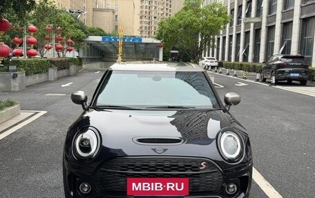 MINI Clubman, 2023 год, 1 800 000 рублей, 2 фотография