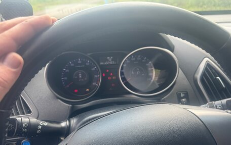Hyundai ix35 I рестайлинг, 2014 год, 999 999 рублей, 10 фотография