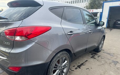 Hyundai ix35 I рестайлинг, 2014 год, 999 999 рублей, 4 фотография