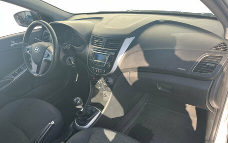 Hyundai Solaris II рестайлинг, 2014 год, 695 000 рублей, 9 фотография
