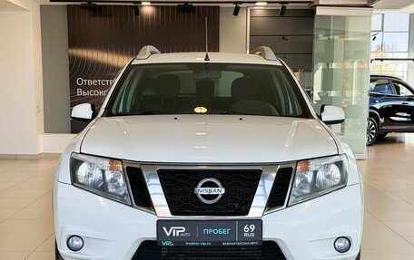 Nissan Terrano III, 2014 год, 1 137 000 рублей, 2 фотография
