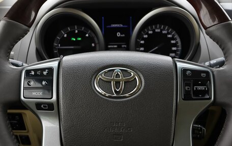 Toyota Land Cruiser Prado 150 рестайлинг 2, 2013 год, 3 990 000 рублей, 13 фотография