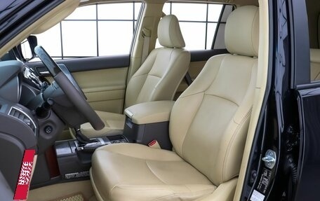 Toyota Land Cruiser Prado 150 рестайлинг 2, 2013 год, 3 990 000 рублей, 11 фотография