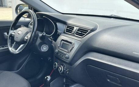 KIA Rio III рестайлинг, 2014 год, 990 000 рублей, 10 фотография