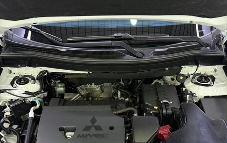Mitsubishi Outlander III рестайлинг 3, 2022 год, 1 800 000 рублей, 14 фотография
