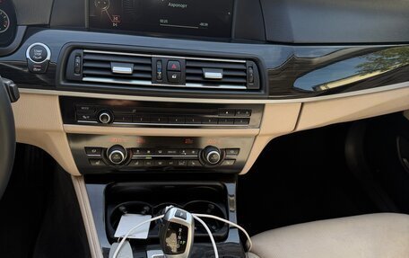 BMW 5 серия, 2013 год, 2 300 000 рублей, 13 фотография