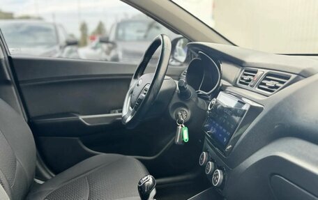 KIA Rio III рестайлинг, 2015 год, 1 049 000 рублей, 21 фотография