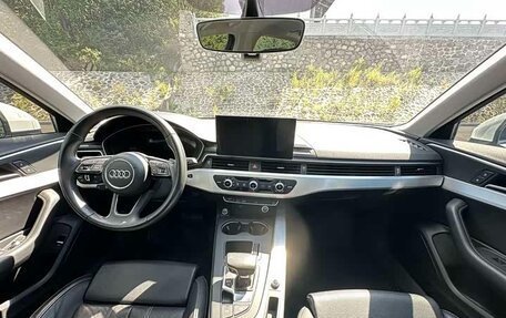 Audi A4, 2022 год, 2 600 000 рублей, 11 фотография