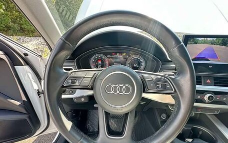 Audi A4, 2022 год, 2 600 000 рублей, 12 фотография