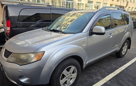 Mitsubishi Outlander III рестайлинг 3, 2008 год, 824 000 рублей, 4 фотография