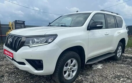Toyota Land Cruiser Prado 150 рестайлинг 2, 2021 год, 7 500 000 рублей, 1 фотография