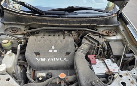 Mitsubishi Outlander III рестайлинг 3, 2008 год, 824 000 рублей, 37 фотография