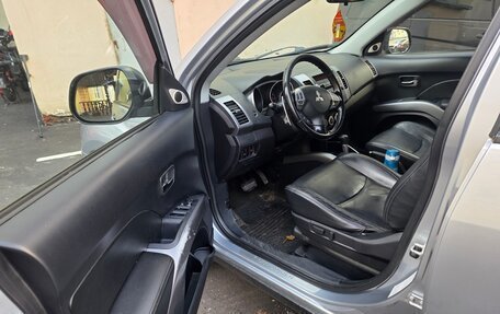 Mitsubishi Outlander III рестайлинг 3, 2008 год, 824 000 рублей, 26 фотография