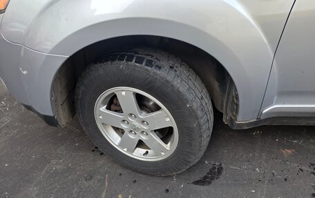 Mitsubishi Outlander III рестайлинг 3, 2008 год, 824 000 рублей, 36 фотография