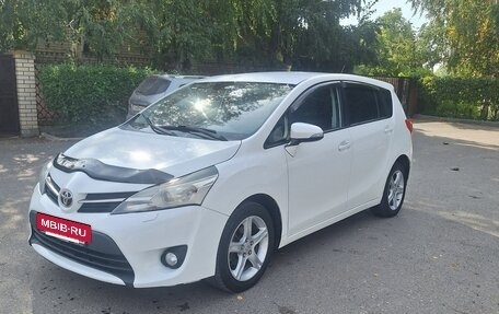 Toyota Verso I, 2013 год, 720 000 рублей, 2 фотография