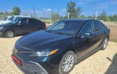 Toyota Camry, 2021 год, 2 300 000 рублей, 1 фотография