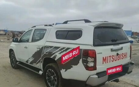 Mitsubishi L200 IV рестайлинг, 2022 год, 2 700 000 рублей, 8 фотография