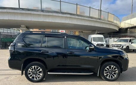 Toyota Land Cruiser Prado 150 рестайлинг 2, 2022 год, 6 000 000 рублей, 8 фотография
