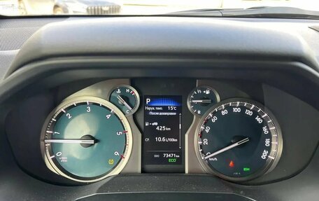 Toyota Land Cruiser Prado 150 рестайлинг 2, 2022 год, 6 000 000 рублей, 14 фотография