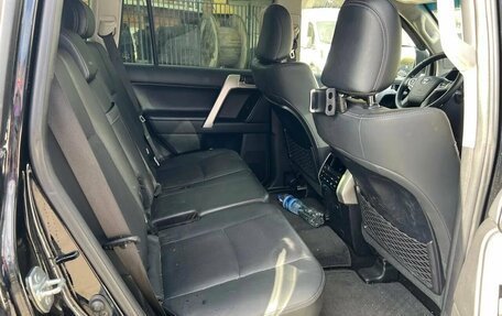 Toyota Land Cruiser Prado 150 рестайлинг 2, 2022 год, 6 000 000 рублей, 18 фотография