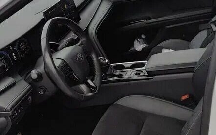 Toyota Camry, 2024 год, 4 200 000 рублей, 7 фотография