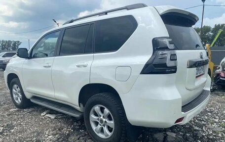 Toyota Land Cruiser Prado 150 рестайлинг 2, 2021 год, 7 500 000 рублей, 8 фотография