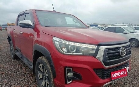 Toyota Hilux VIII, 2018 год, 3 700 000 рублей, 3 фотография